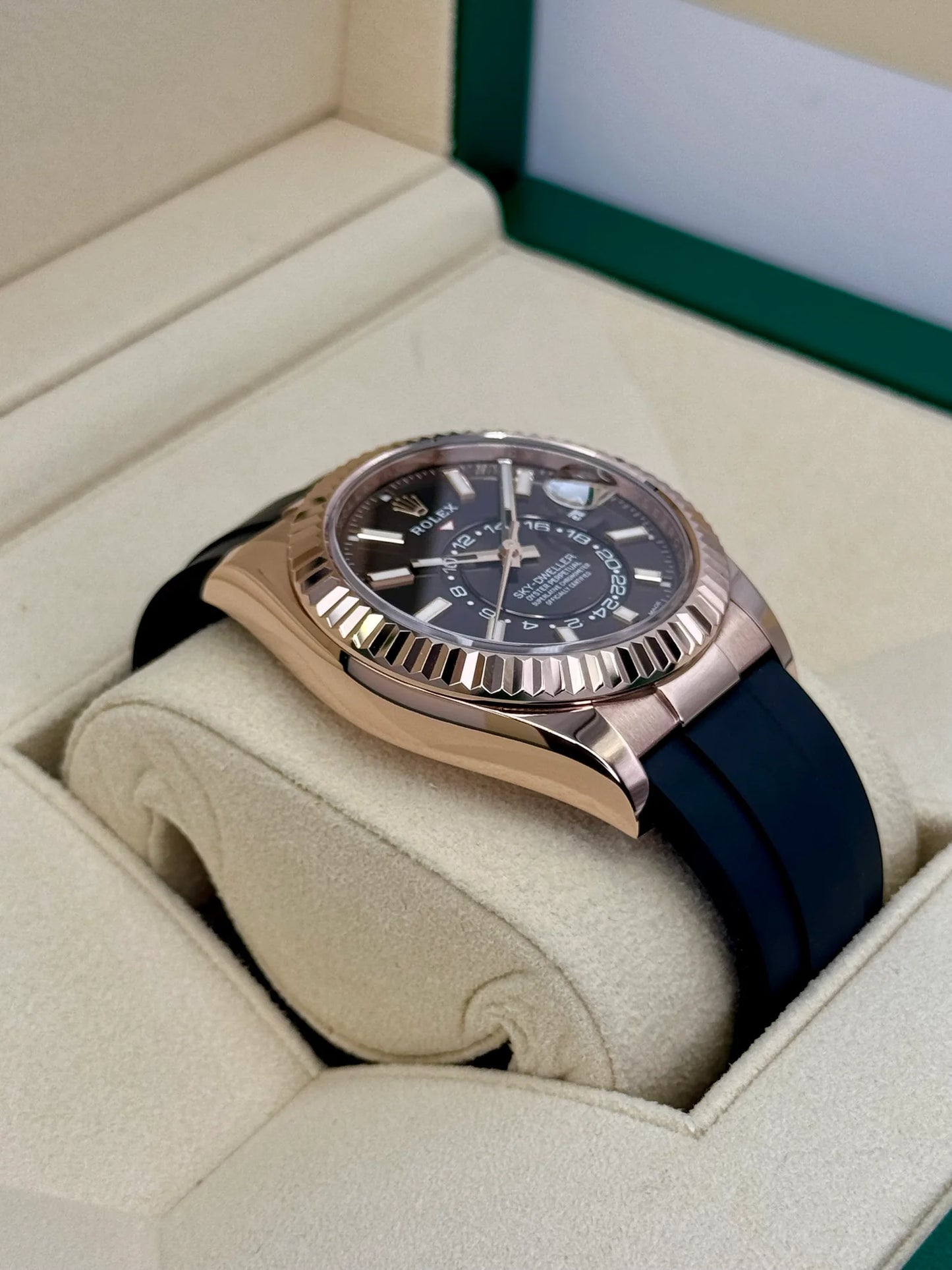 Sky-Dweller Assembled 42mm 326235 Rose Gold Oysterflex Chocolate Dial