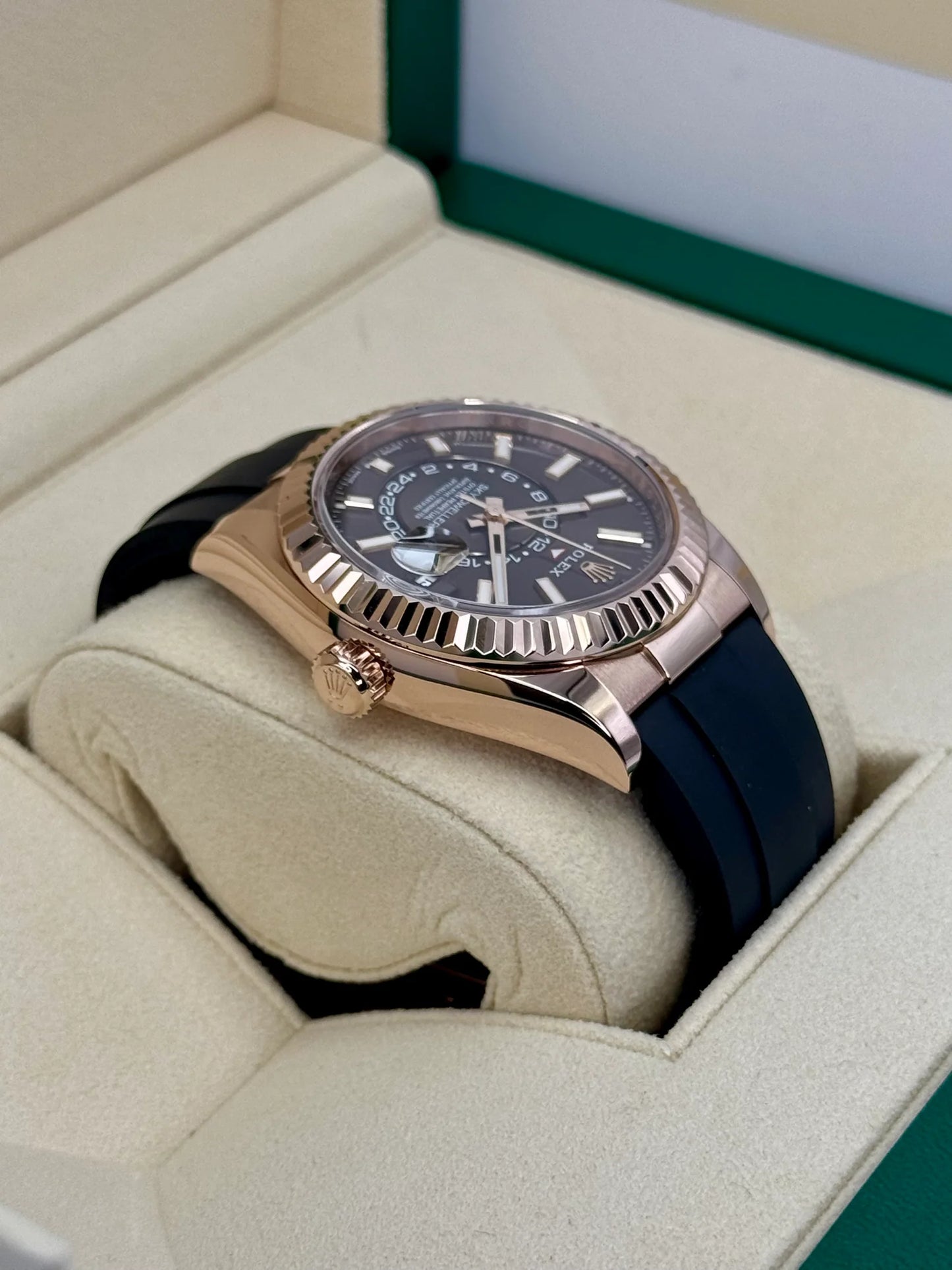 Sky-Dweller Assembled 42mm 326235 Rose Gold Oysterflex Chocolate Dial
