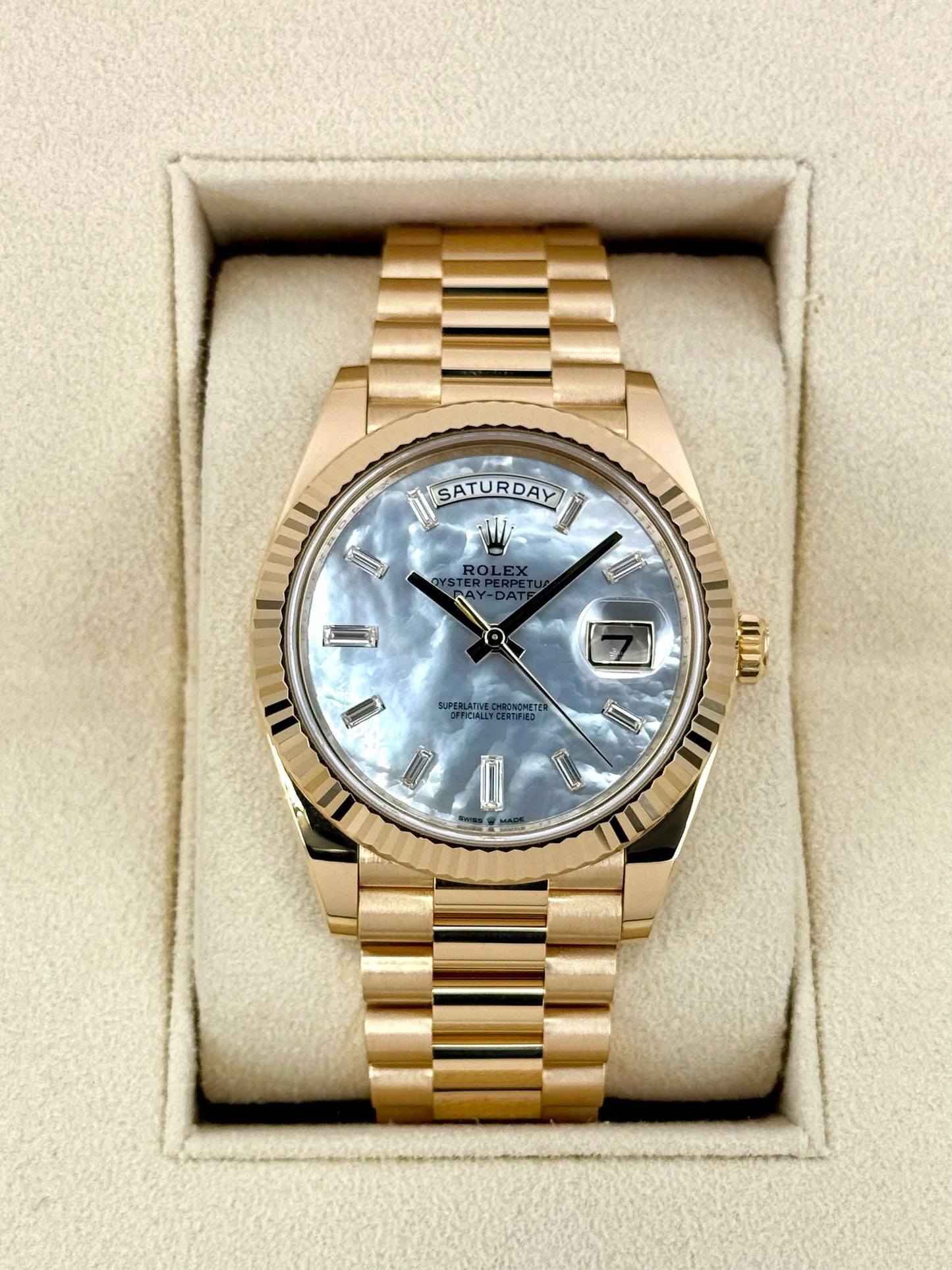 NEW 2025 Day-Date Assembled 40mm 228238 Mother Of Pearl Diamond Dial