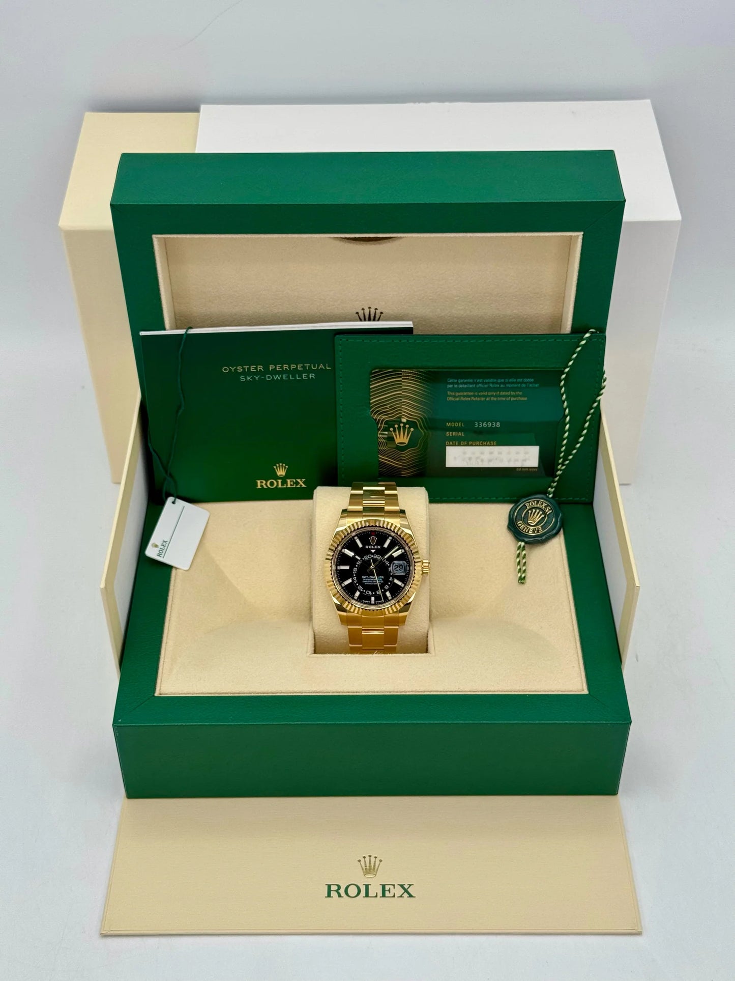 Sky-Dweller Assembled 42mm 336938 Yellow Gold Oyster Black Dial