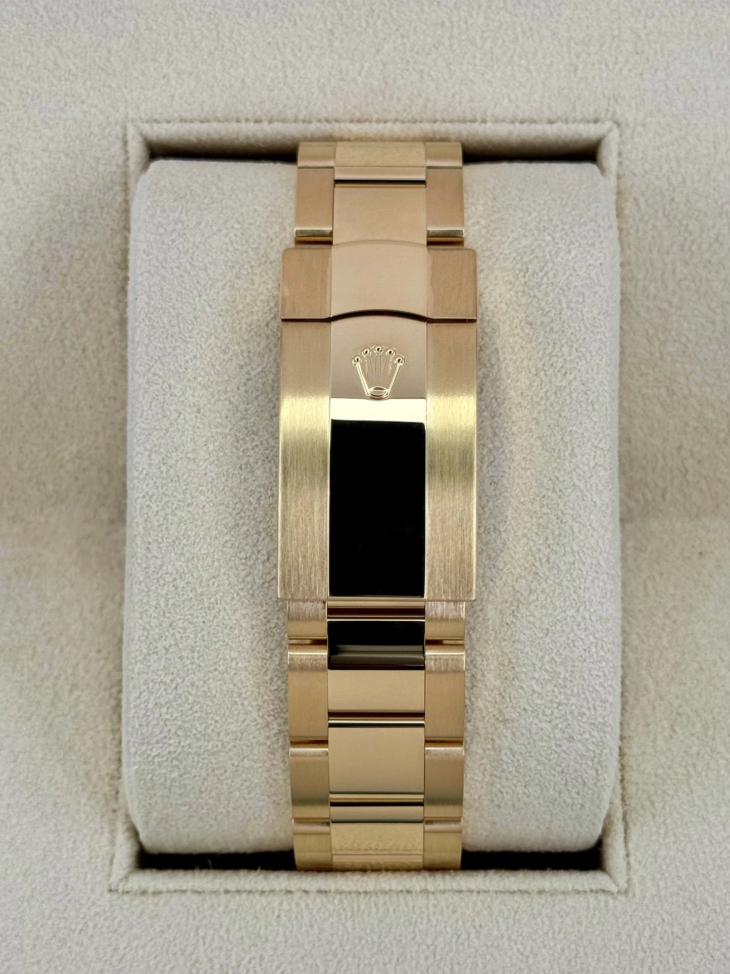 Sky-Dweller Assembled 42mm 336938 Yellow Gold Oyster Black Dial