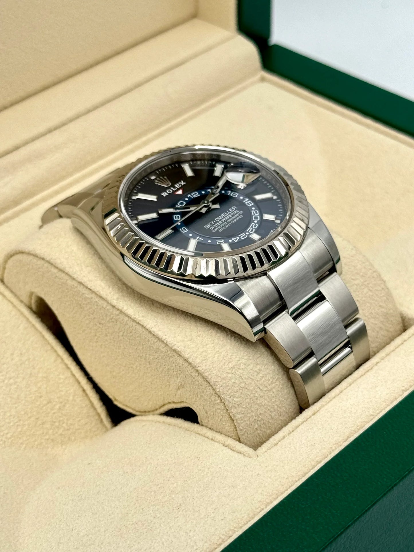 Sky-Dweller Assembled 42mm 326934 Stainless Steel Oyster Blue Dial