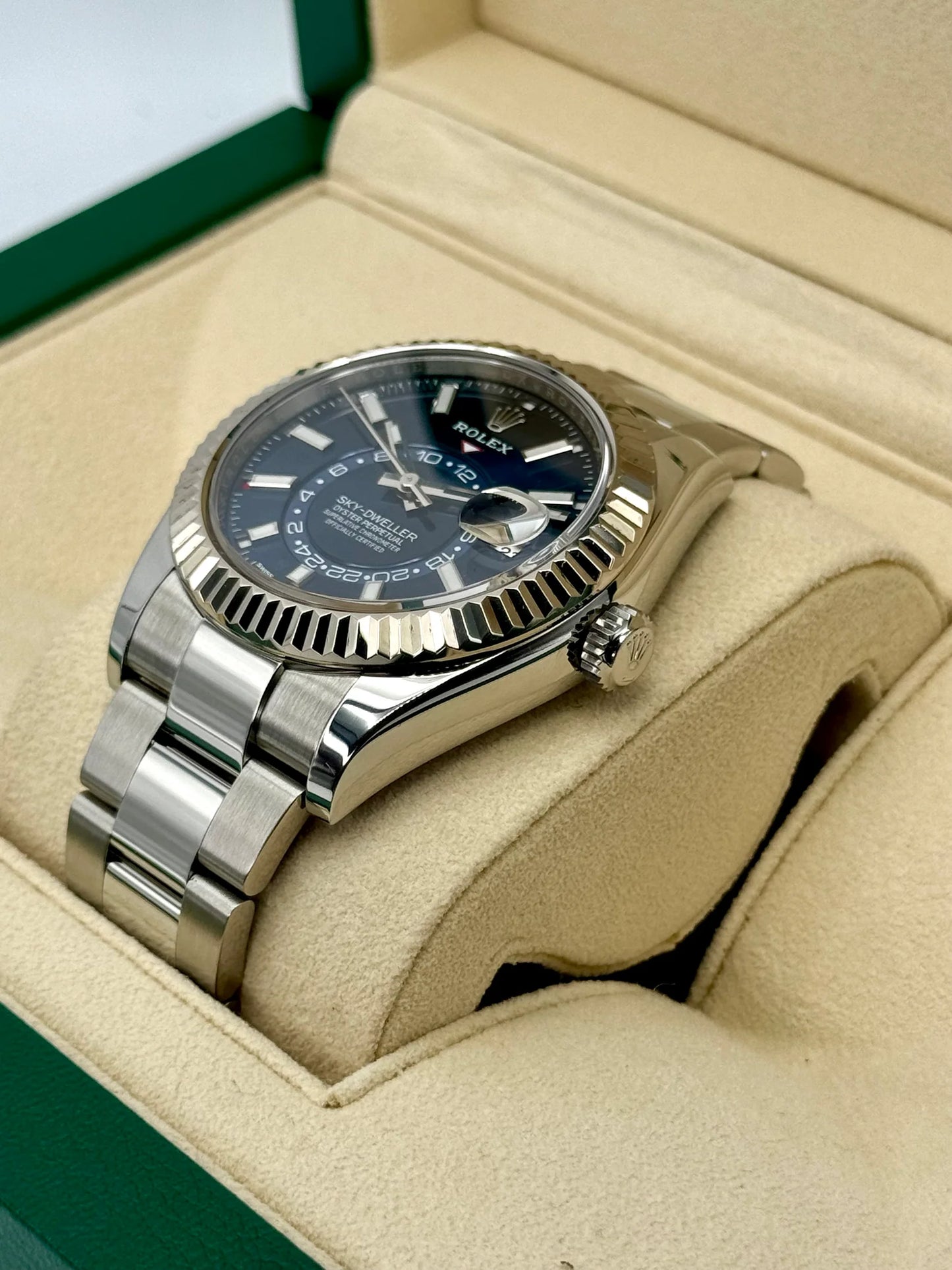 Sky-Dweller Assembled 42mm 326934 Stainless Steel Oyster Blue Dial
