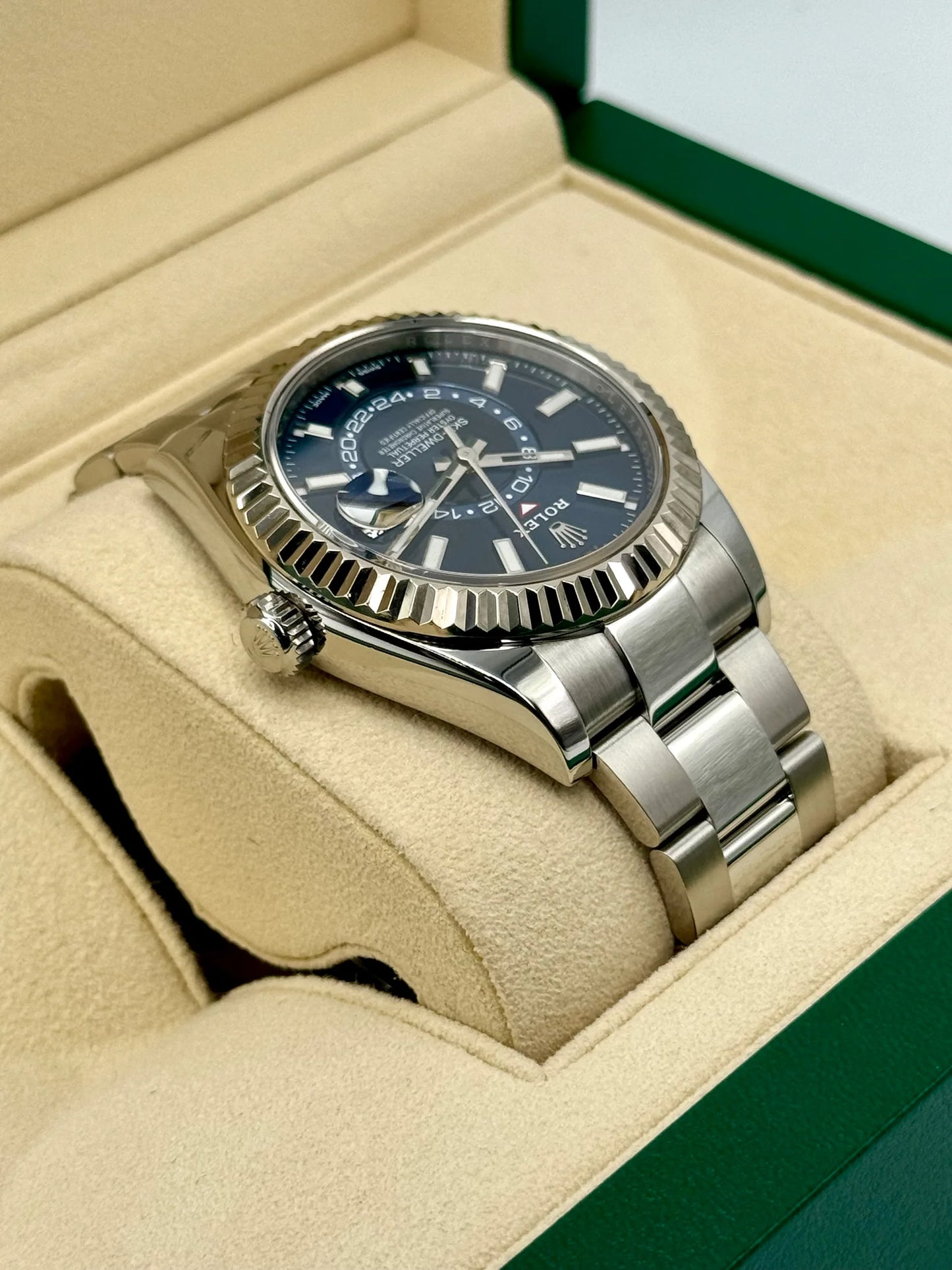 Sky-Dweller Assembled 42mm 326934 Stainless Steel Oyster Blue Dial