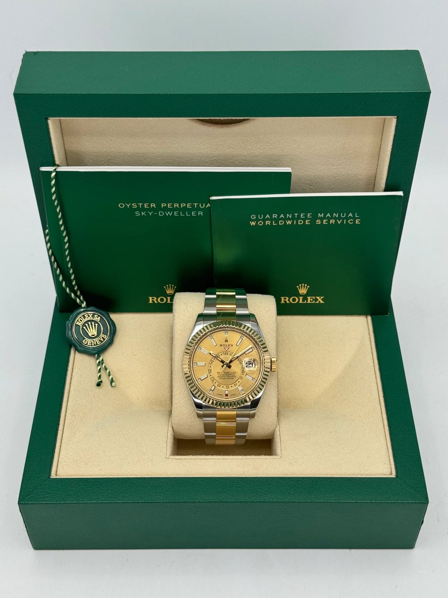 Sky-Dweller Assembled 42mm 326933 Two-Tone Oyster Champagne Dial