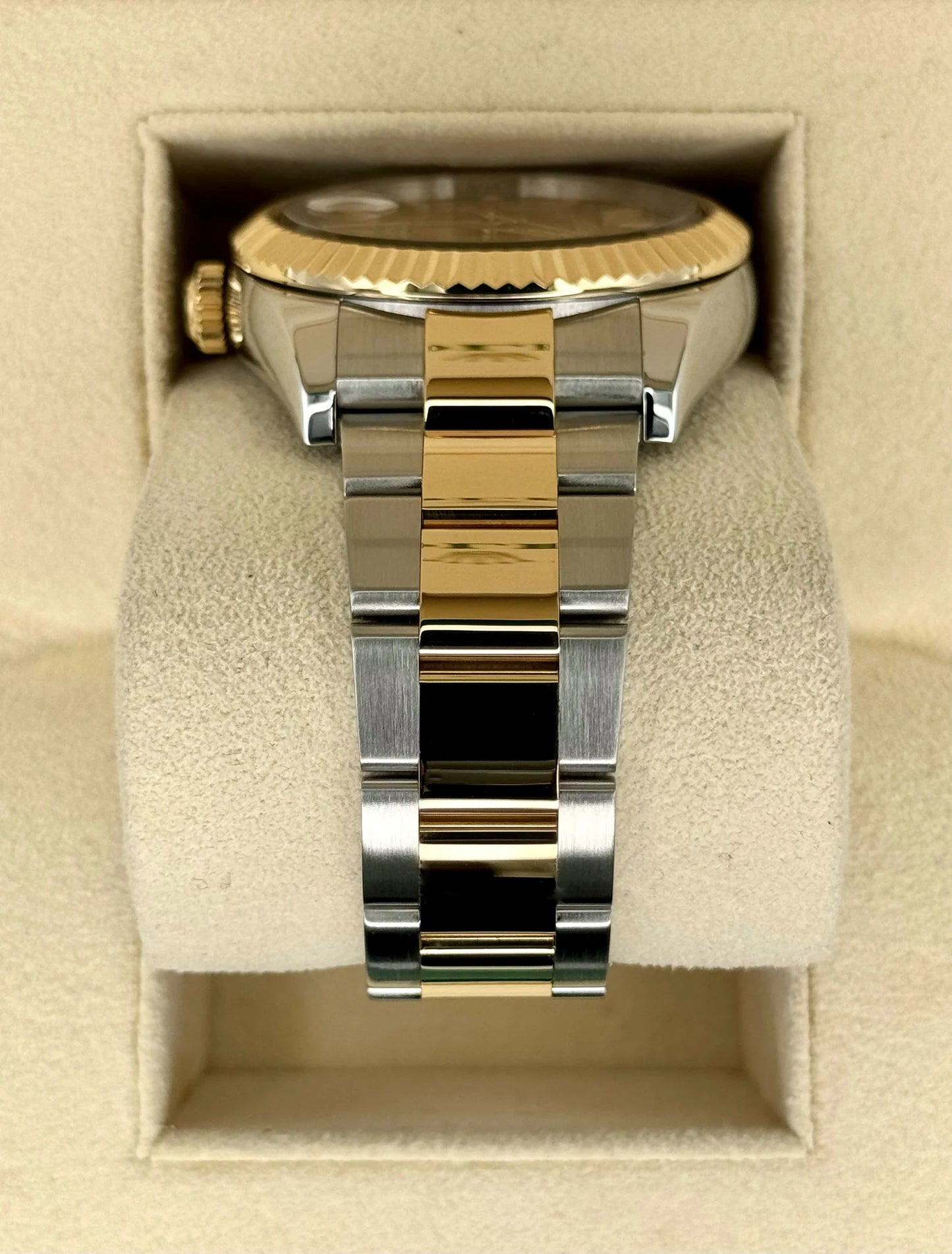 Sky-Dweller Assembled 42mm 326933 Two-Tone Oyster Champagne Dial