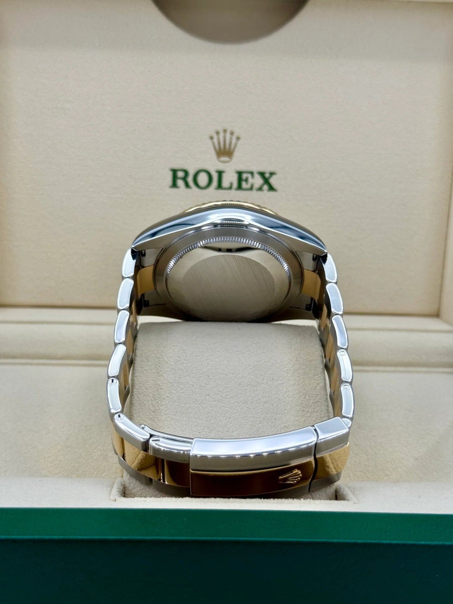Sky-Dweller Assembled 42mm 326933 Two-Tone Oyster White Dial