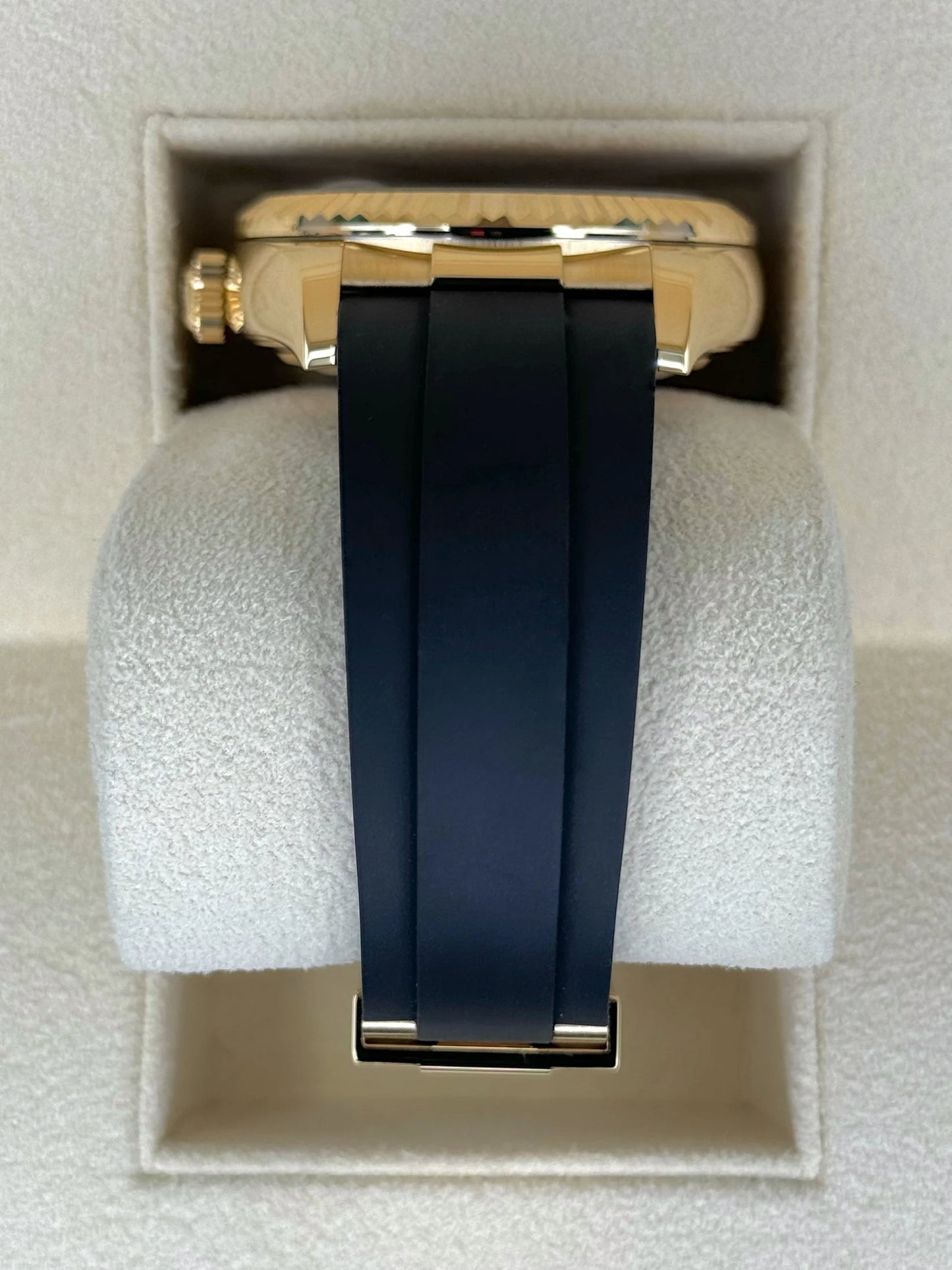 Sky-Dweller Assembled 42mm 336238 Yellow Gold Oysterflex Champagne Dial