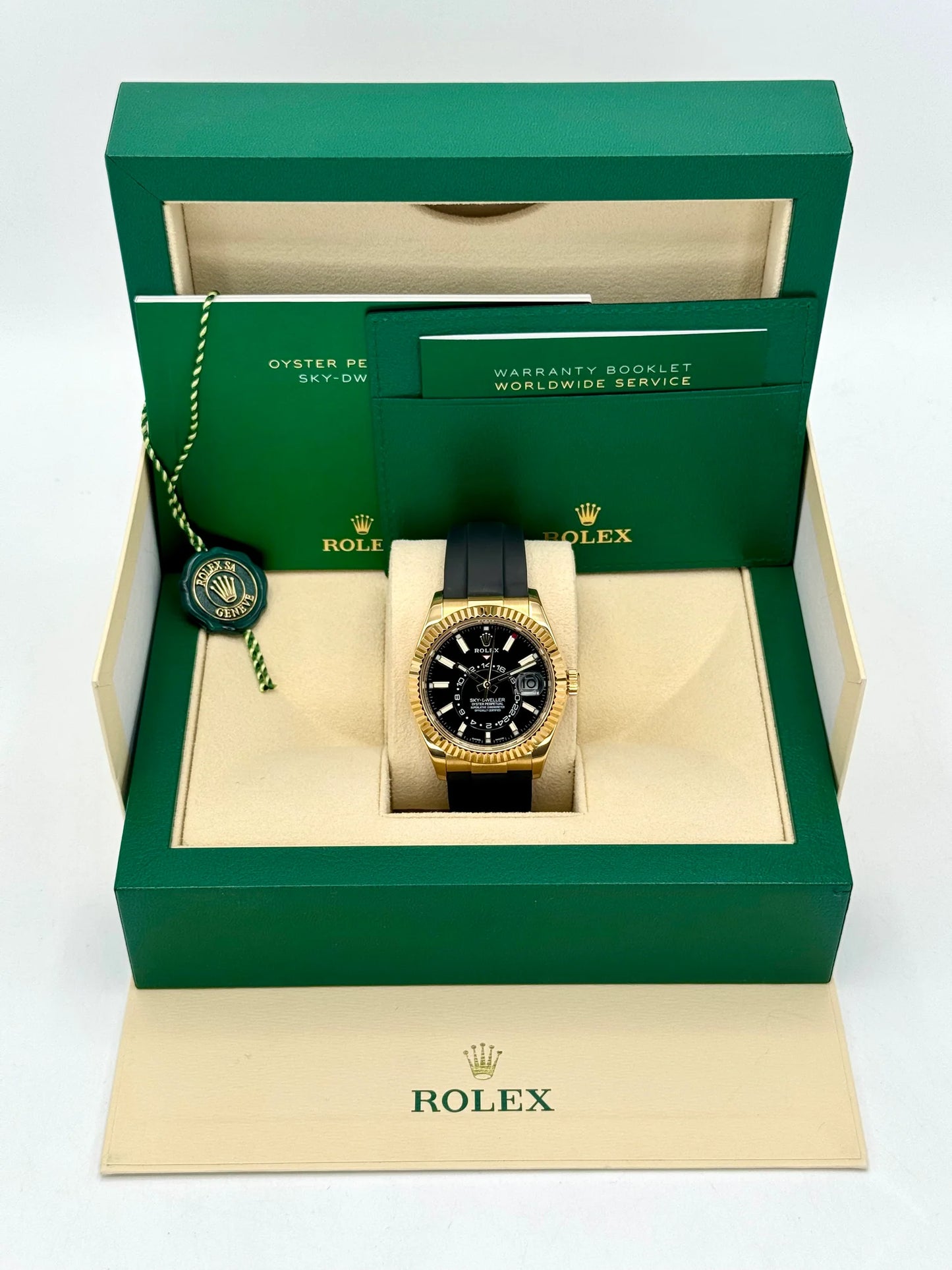 Sky-Dweller Assembled 42mm 326238 Yellow Gold Oysterflex Black Dial