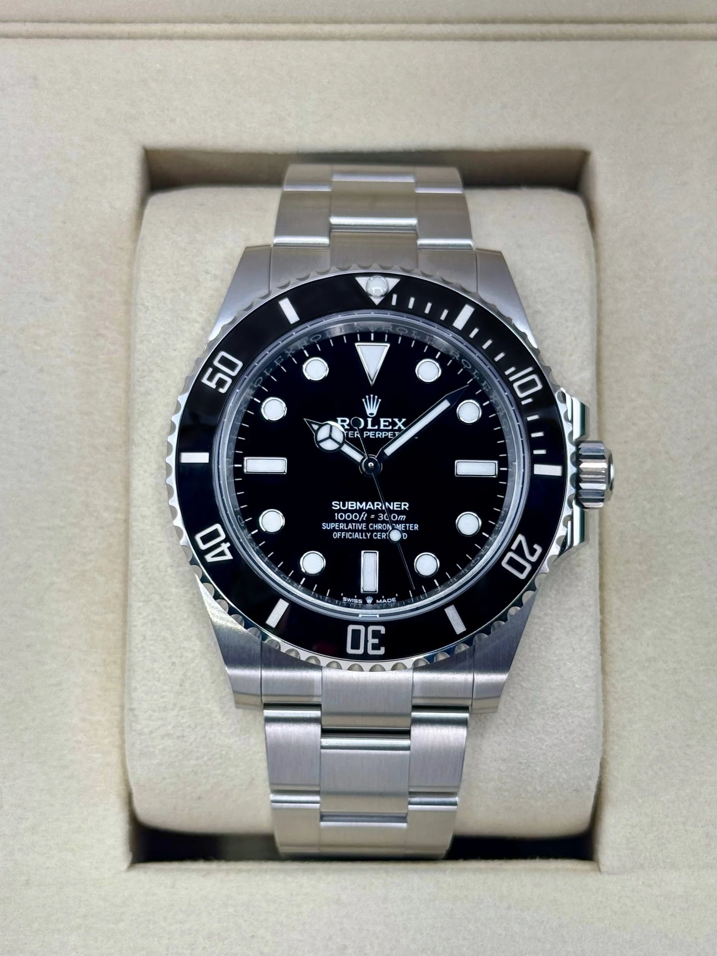 Submariner Assembled (100) 41mm 124060 Stainless Steel Black Dial