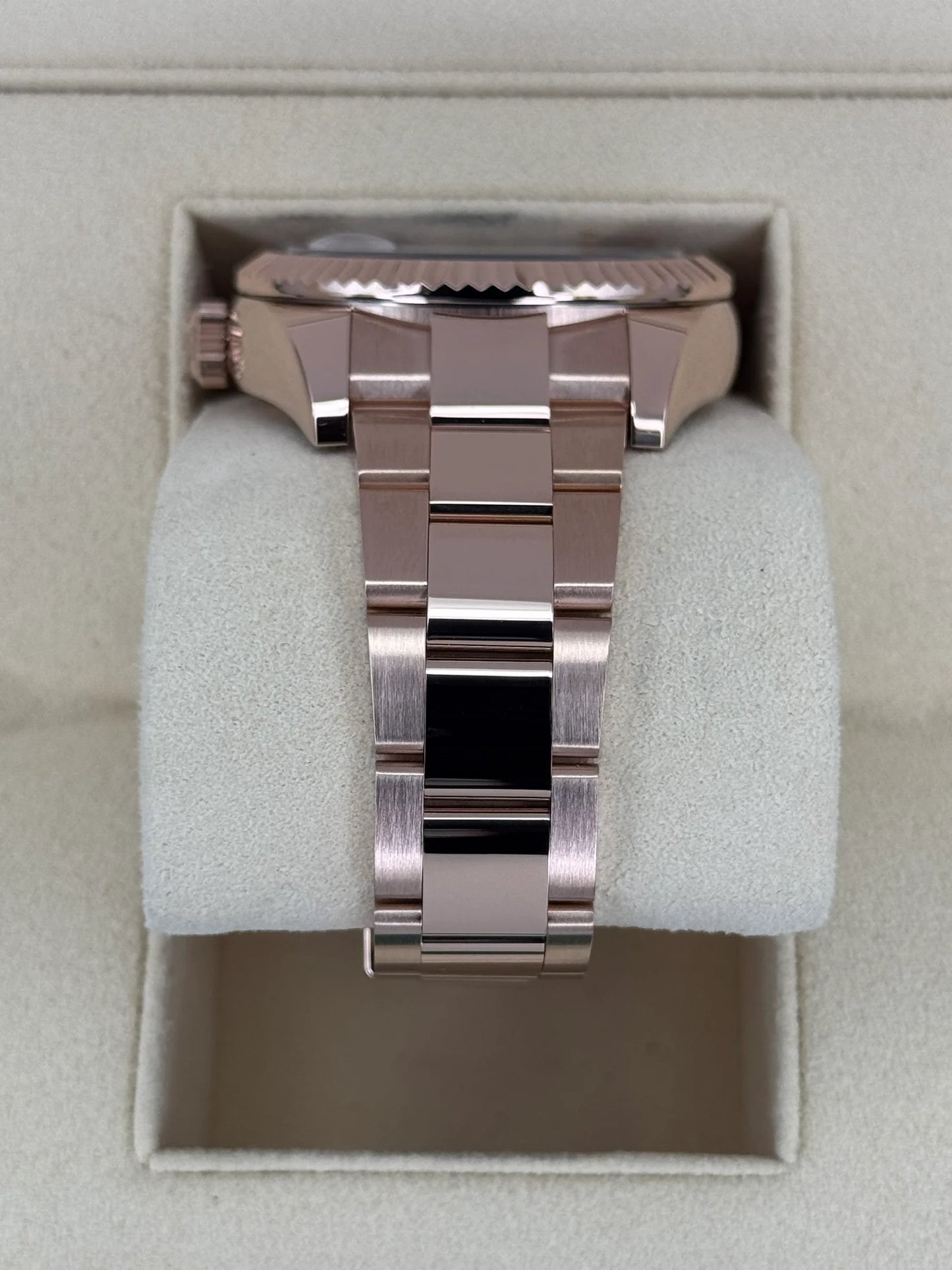 Sky-Dweller Assembled 42mm 326935 Rose Gold White Dial