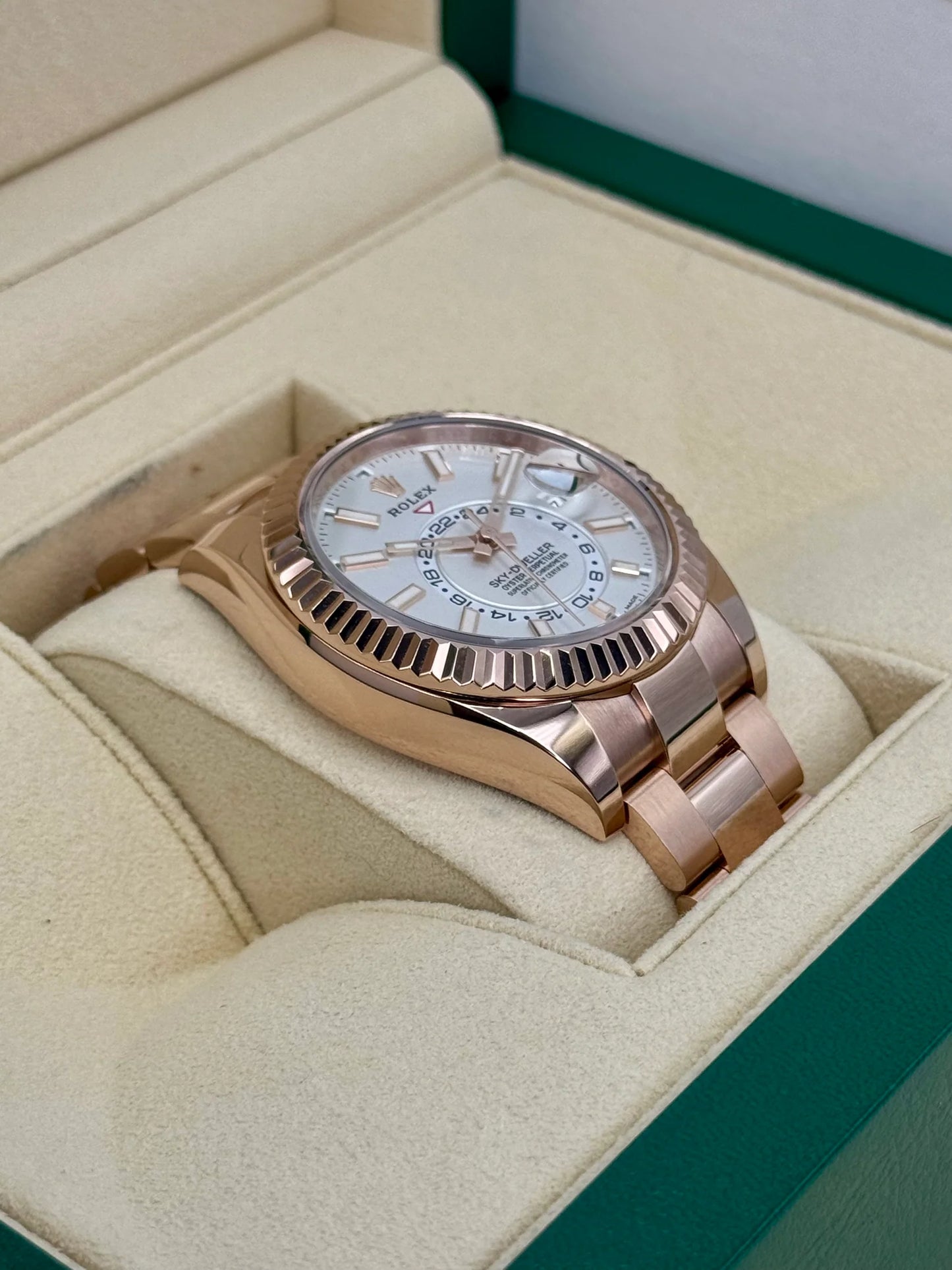 Sky-Dweller Assembled 42mm 326935 Rose Gold White Dial