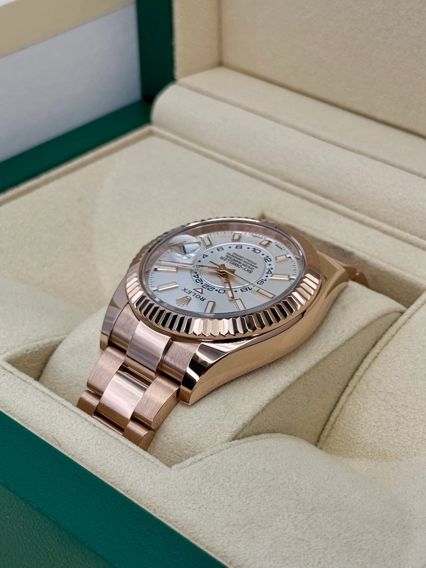 Sky-Dweller Assembled 42mm 326935 Rose Gold White Dial