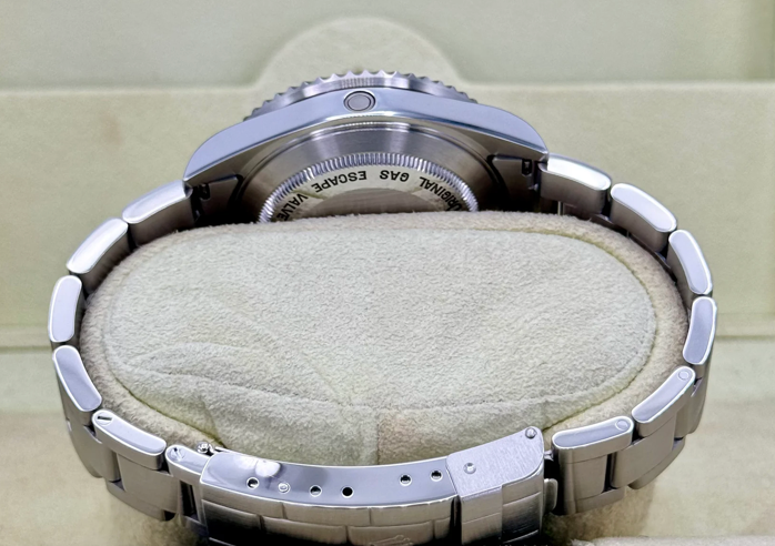Sea-Dweller Assembled (100) 40mm 16600 Stainless Steel Black Dial