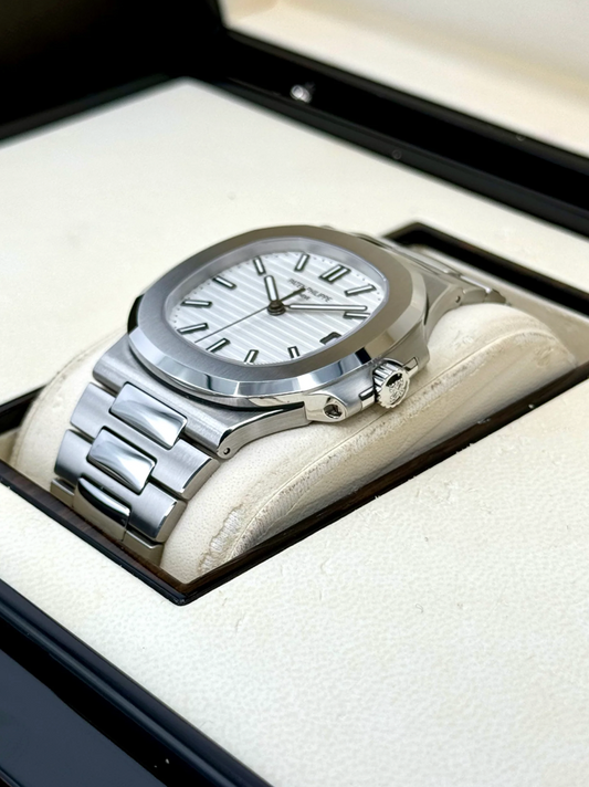 PP Nautilus Assembled 100% 40mm 5711/1A Stainless Steel White Dial