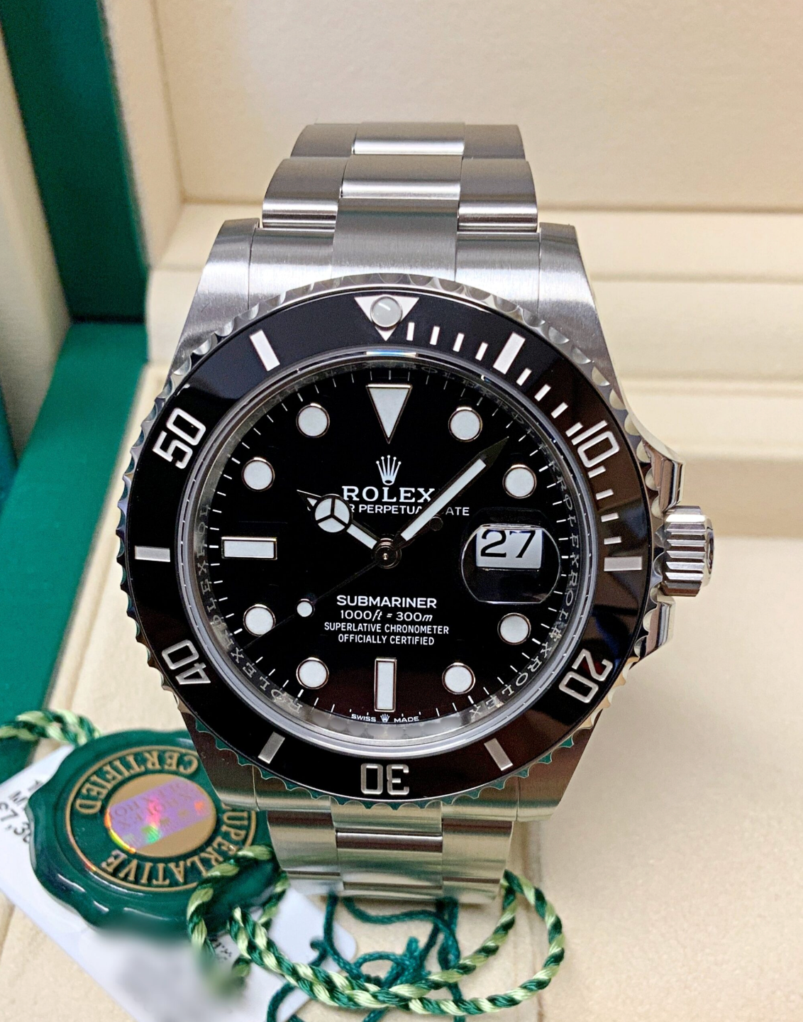 Submariner Assembled 80% Date 126610LN black dial