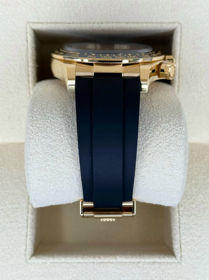 Daytona Assembled (100) NEW 2024 40mm 126518LN Oysterflex Champagne Dial