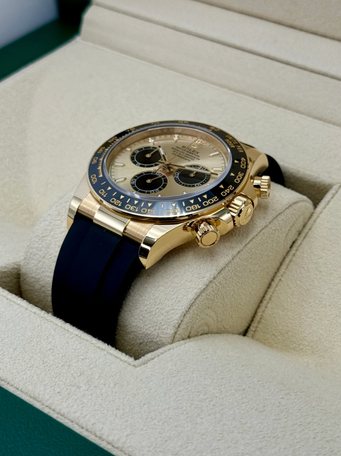 Daytona Assembled (100) NEW 2024 40mm 126518LN Oysterflex Champagne Dial