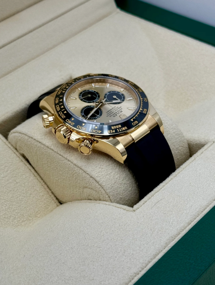 Daytona Assembled (100) NEW 2024 40mm 126518LN Oysterflex Champagne Dial
