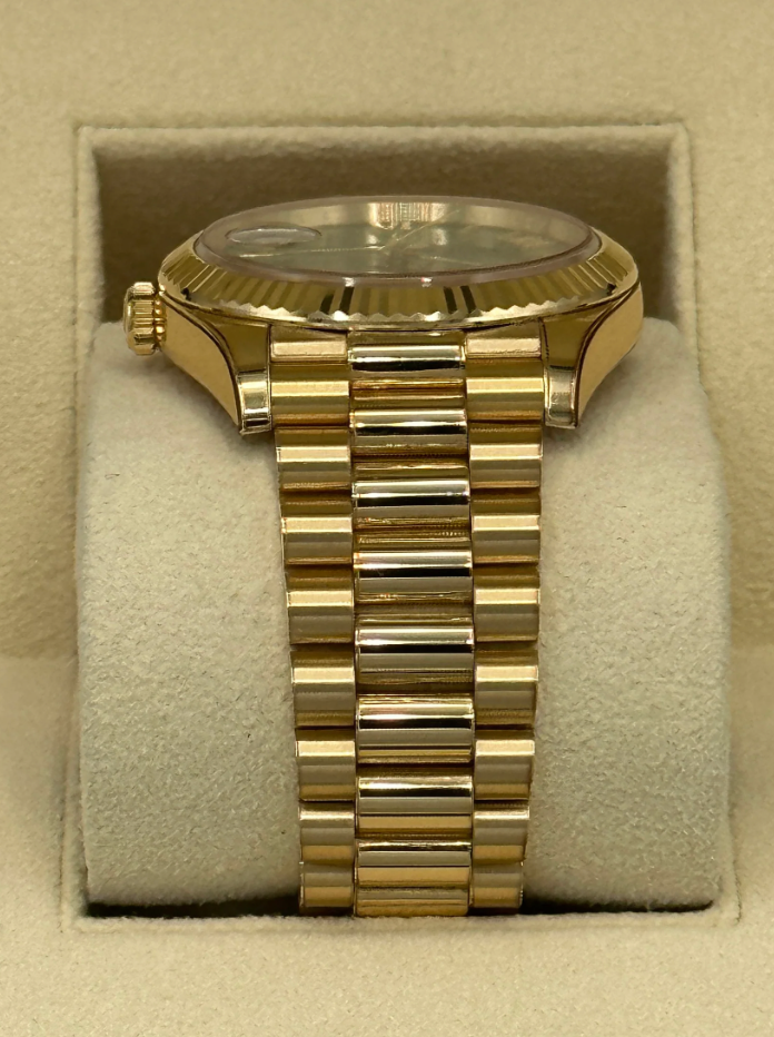 Day-Date Assembled 2023 40mm 228238 Presidential Green Dial