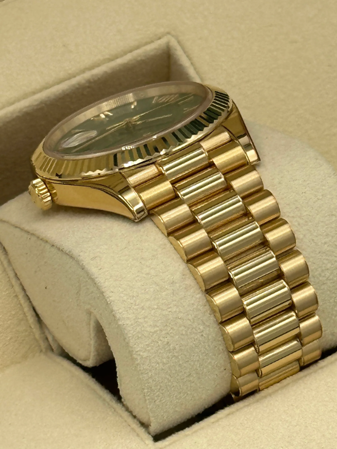 Day-Date Assembled 2023 40mm 228238 Presidential Green Dial