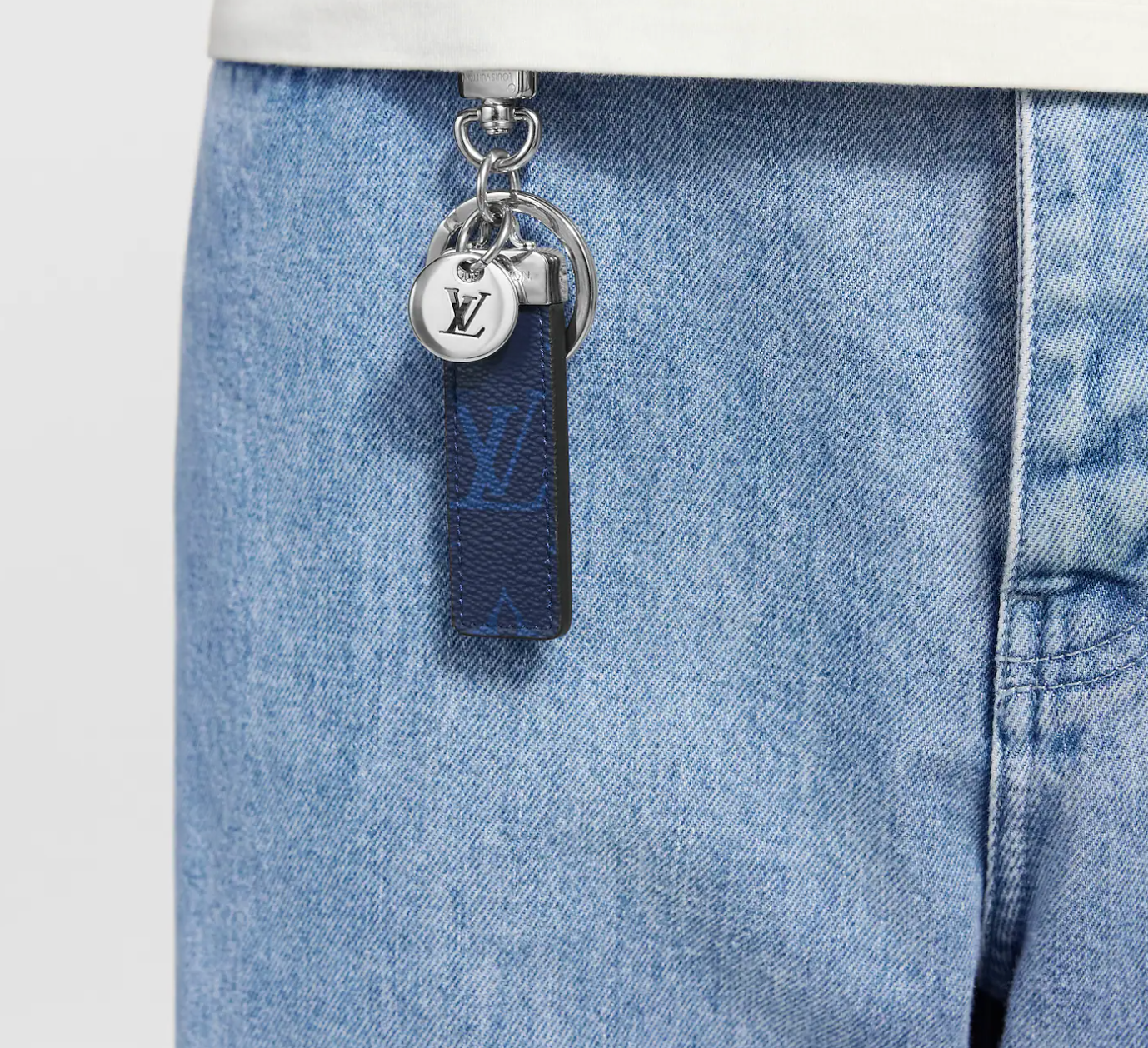 Keychain Charm Neo Club