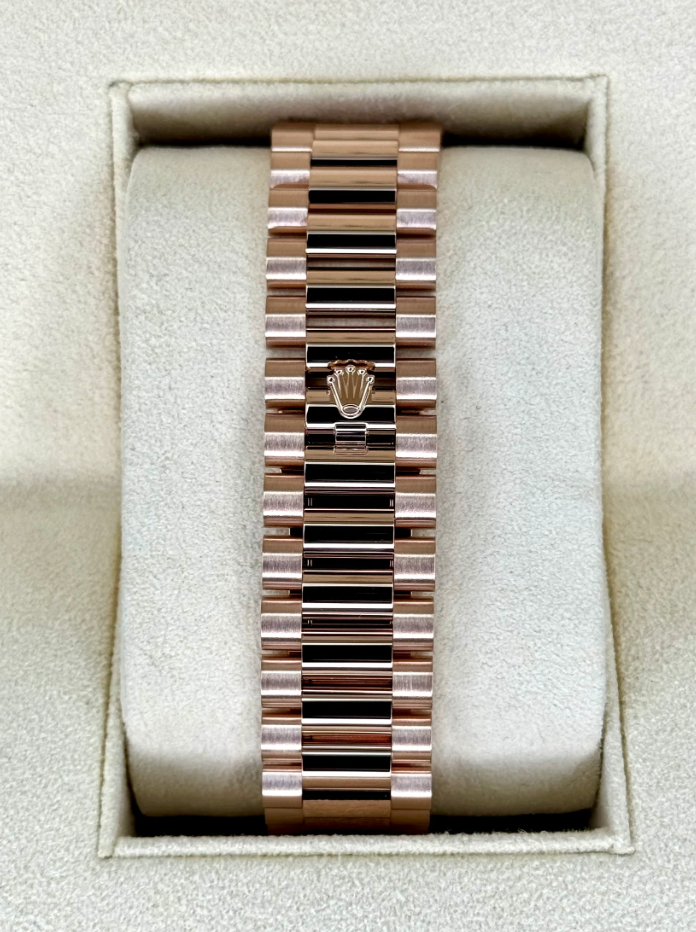 Day-Date Assembled 40mm 228235 Rose Gold Chocolate Dial