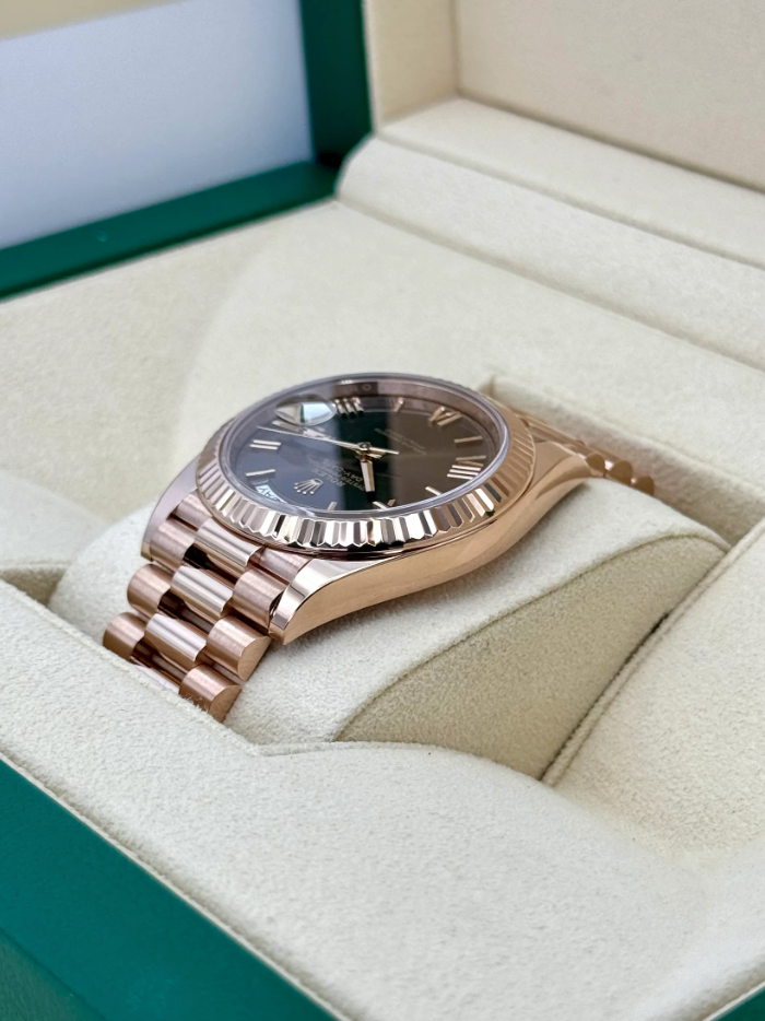 Day-Date Assembled 40mm 228235 Rose Gold Chocolate Dial