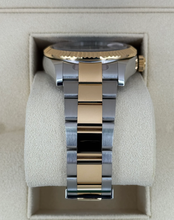 Sky-Dweller Assembled 42mm 326933 Two-Tone Oyster Black Dial