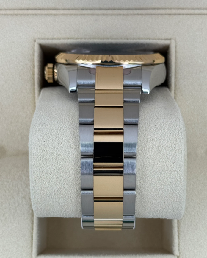 Sky-Dweller Assembled 42mm 326933 Two-Tone Oyster Black Dial