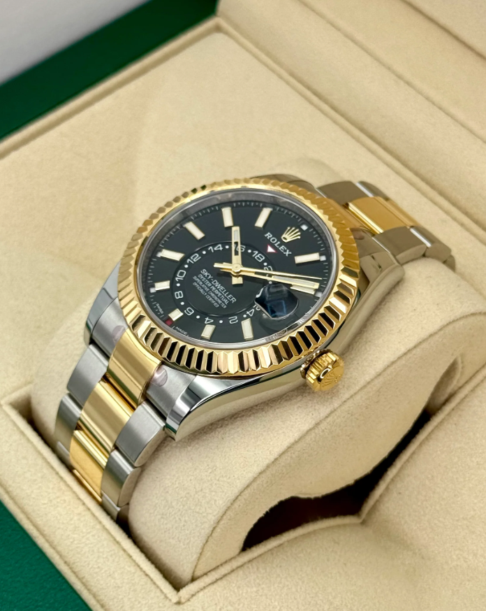 Sky-Dweller Assembled 42mm 326933 Two-Tone Oyster Black Dial