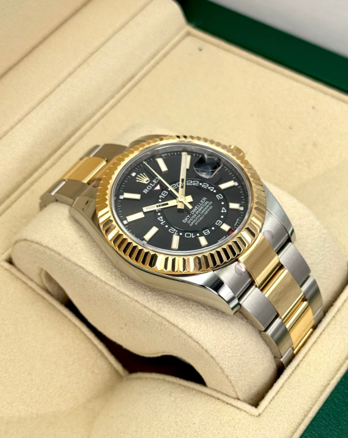 Sky-Dweller Assembled 42mm 326933 Two-Tone Oyster Black Dial