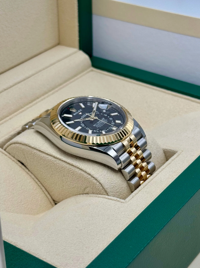 Sky-Dweller Assembled 42mm 336933 Jubilee Black Dial