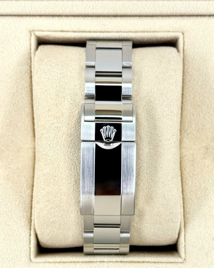 NEW 2025 Daytona Assembled (100) 40mm 126506 Platinum Ice Blue Diamond Baguette Dial