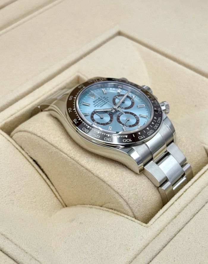 NEW 2025 Daytona Assembled (100) 40mm 126506 Platinum Ice Blue Diamond Baguette Dial