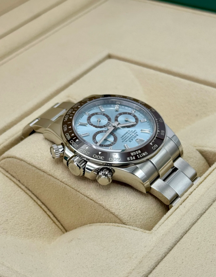 NEW 2025 Daytona Assembled (100) 40mm 126506 Platinum Ice Blue Diamond Baguette Dial
