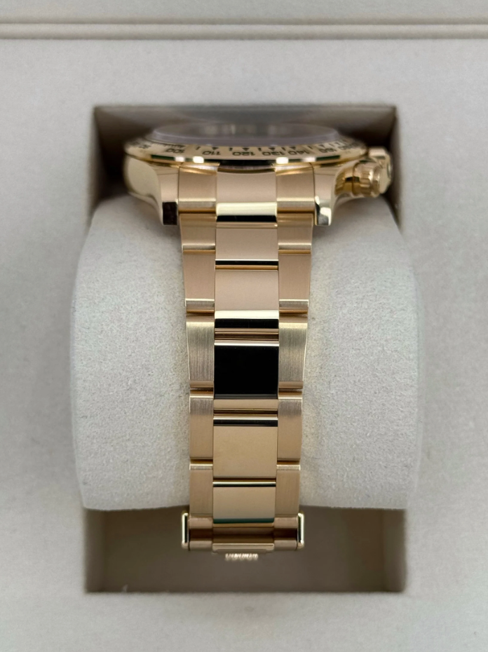 Daytona Assembled 40mm 126508 18K Yellow Gold plated Black Dial