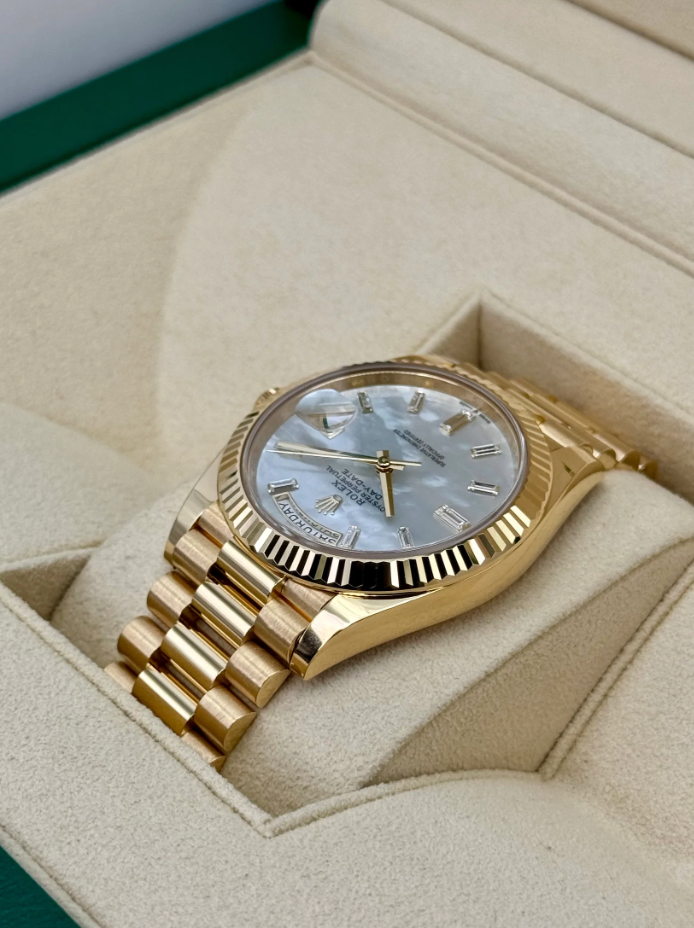 NEW 2025 Day-Date Assembled 40mm 228238 Mother Of Pearl Diamond Dial