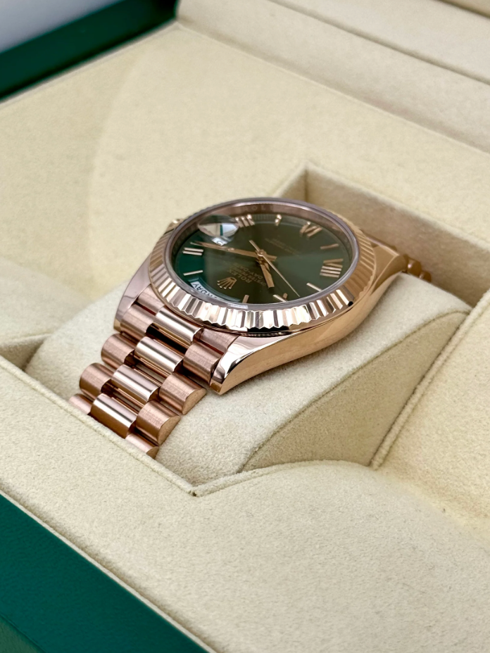 Day-Date Assembled 40mm 228235 Presidential Rose Gold Olive Dial