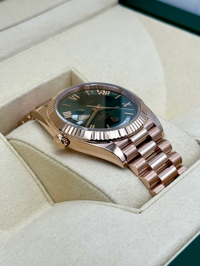 Day-Date Assembled 40mm 228235 Presidential Rose Gold Olive Dial