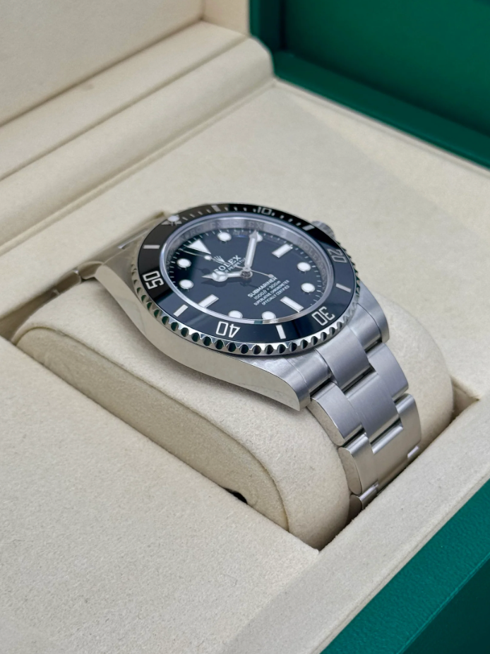 Submariner Assembled (100) 41mm 124060 Stainless Steel Black Dial