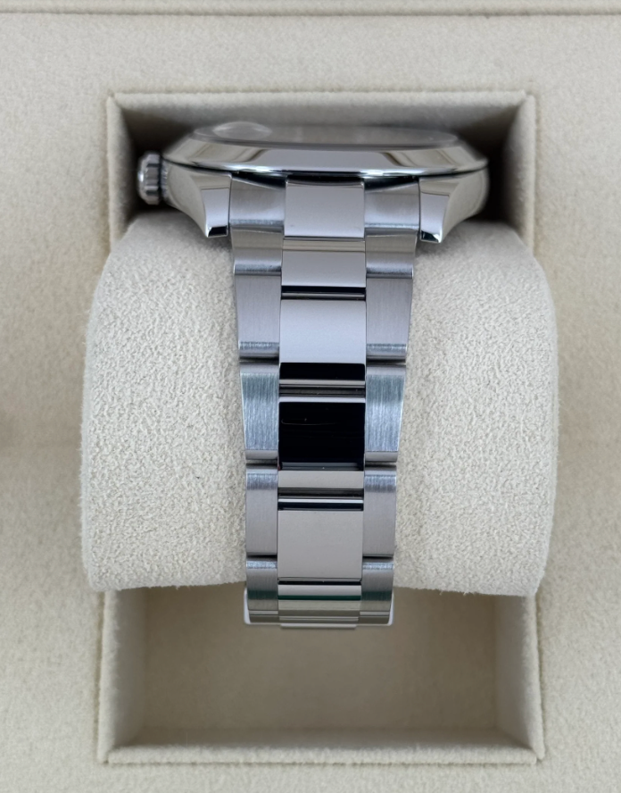 Datejust Assembled (100) 41mm 126300 Stainless Steel Oyster Silver Dial