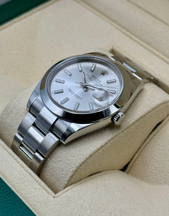 Datejust Assembled (100) 41mm 126300 Stainless Steel Oyster Silver Dial