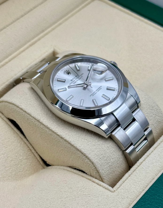 Datejust Assembled (100) 41mm 126300 Stainless Steel Oyster Silver Dial