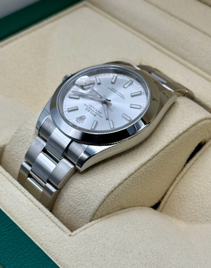 Datejust Assembled (100) 41mm 126300 Stainless Steel Oyster Silver Dial