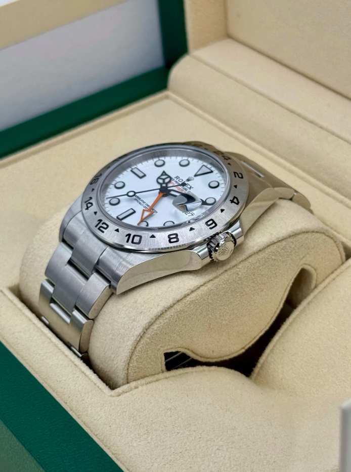 Explorer II Assembled (100) NEW 2023 Explorer II 42mm 226570 White Polar Dial