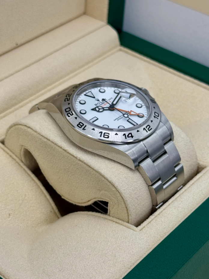 Explorer II Assembled (100) NEW 2023 Explorer II 42mm 226570 White Polar Dial