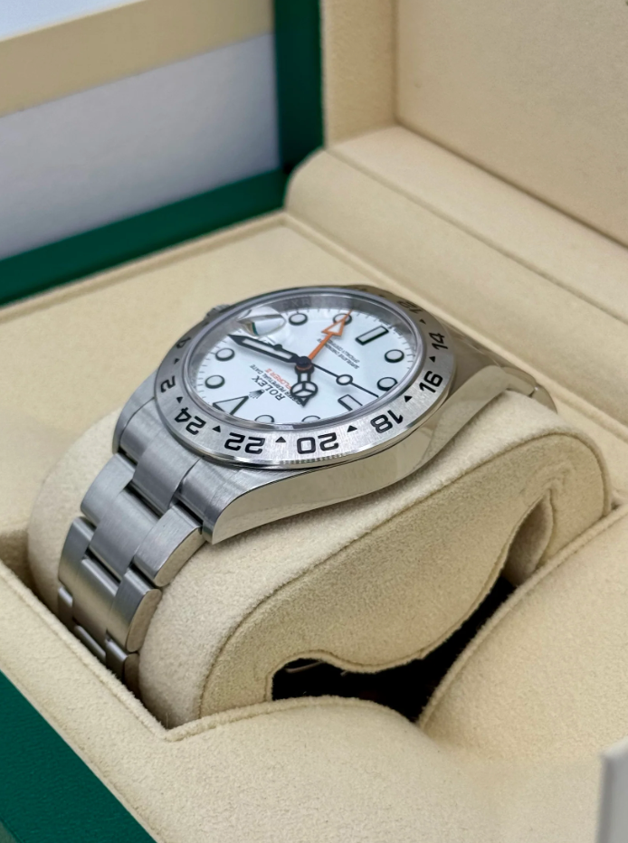 Explorer II Assembled (100) NEW 2023 Explorer II 42mm 226570 White Polar Dial
