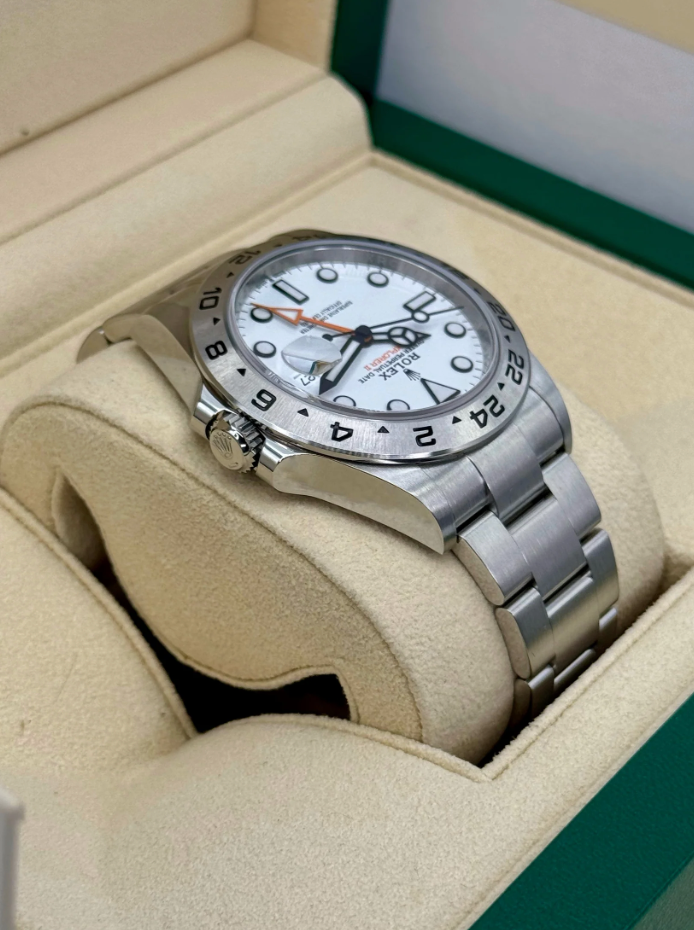 Explorer II Assembled (100) NEW 2023 Explorer II 42mm 226570 White Polar Dial