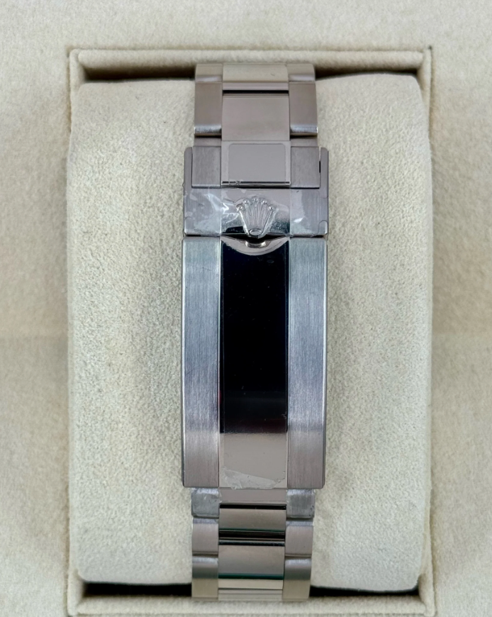Submariner Assembled (100) 41mm Date 126619LB